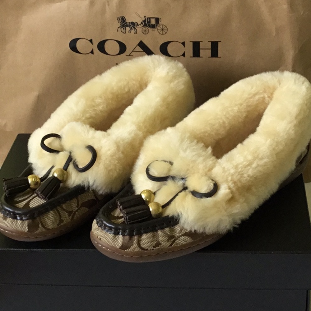 Coach fur sleepers